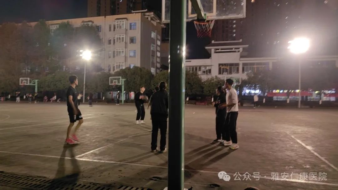 雅安仁康醫(yī)院組建籃球隊(duì)，備戰(zhàn)市衛(wèi)健系統(tǒng)籃球賽